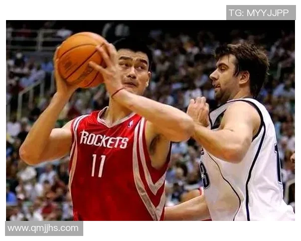 爵士队与姚明的传奇交锋：篮球场上的友谊与竞争之旅