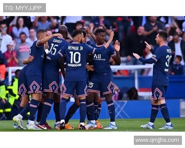 德甲激情对决巴黎圣日耳曼6比2曼联帽子戏法引爆全场精彩瞬间