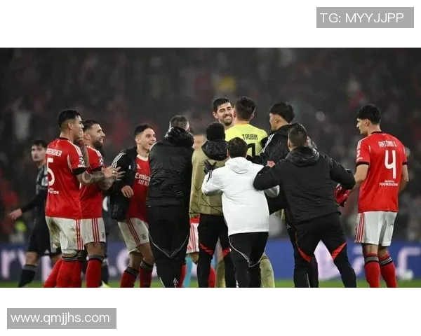 德甲激战：皇马大胜本菲卡红牌事件引发全场热议与战术分析